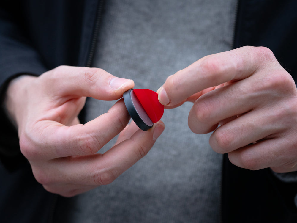 Supporto magnetico universale per casco (luci non incluse)